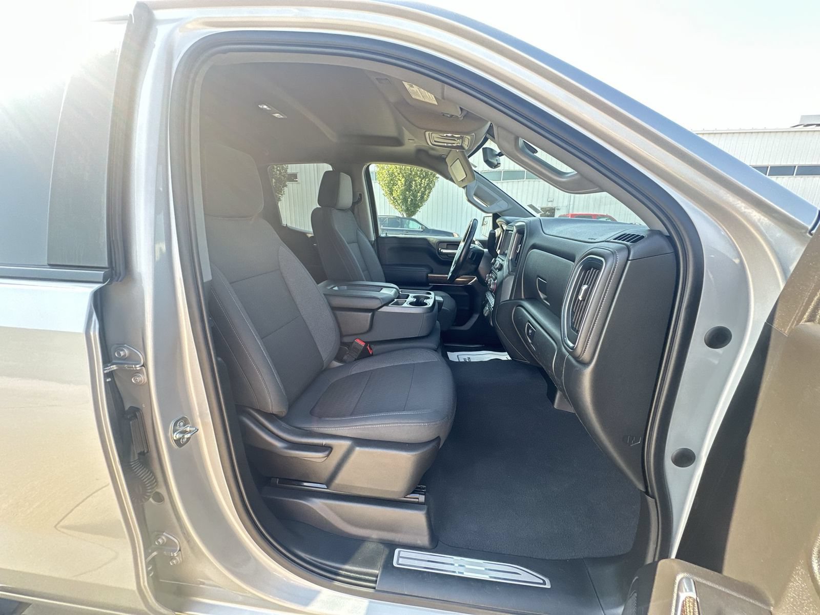 Certified 2020 Chevrolet Silverado 1500 LT w/ All-Star Edition AWD/4WD image 29