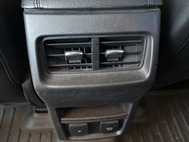 Used 2015 Ford Edge SEL w/ Equipment Group 201A image 29