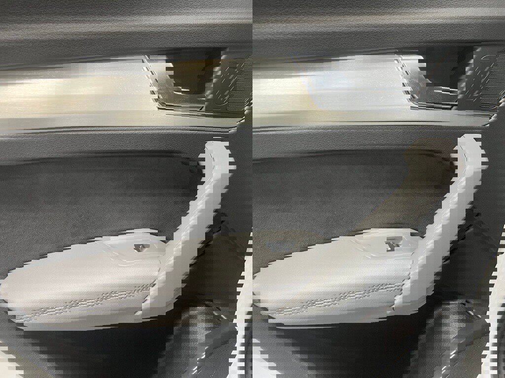 Used 2021 Audi SQ5 Premium Plus w/ Premium Plus Package image 24