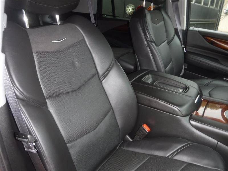 Used 2015 Cadillac Escalade Premium AWD/4WD image 23