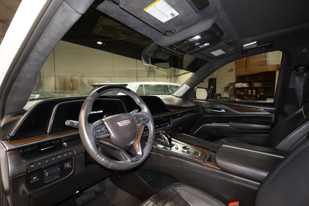 Certified 2024 Cadillac Escalade Sport Platinum w/ LPO, ONYX Package AWD/4WD image 9