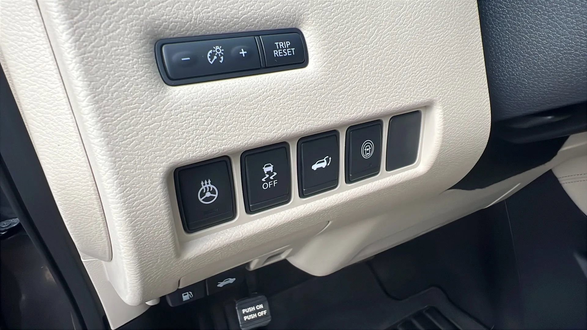 Used 2022 Nissan Murano SL w/ Cargo Package image 25