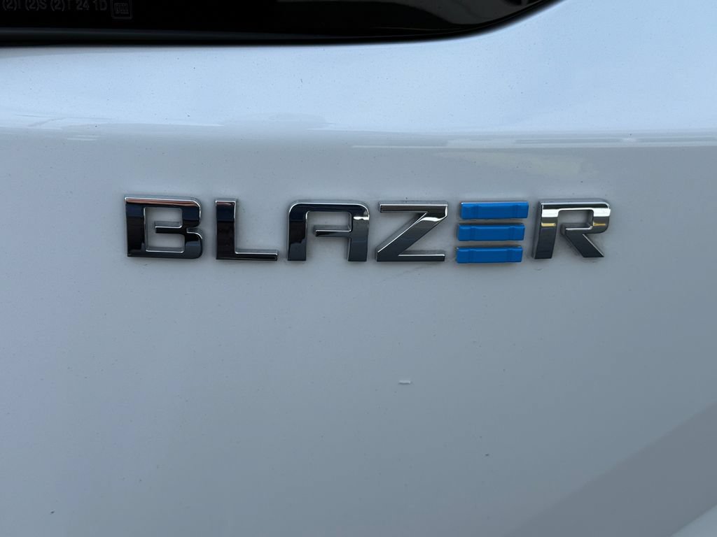 Used 2024 Chevrolet Blazer EV LT AWD/4WD image 10