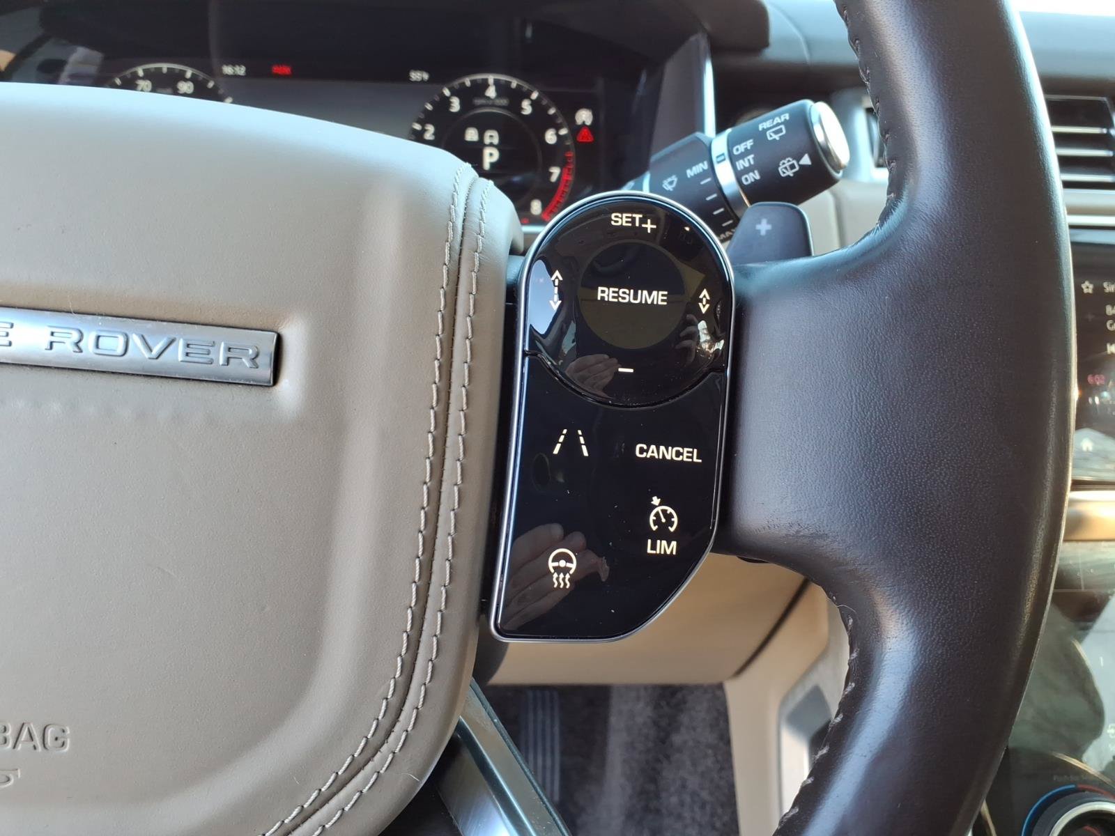 Used 2020 Land Rover Range Rover HSE AWD/4WD image 19