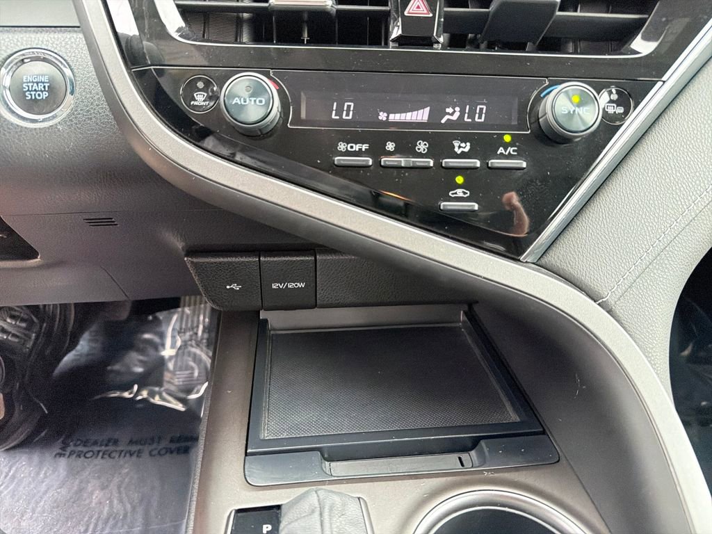 Used 2022 Toyota Camry SE w/ Convenience Package image 27