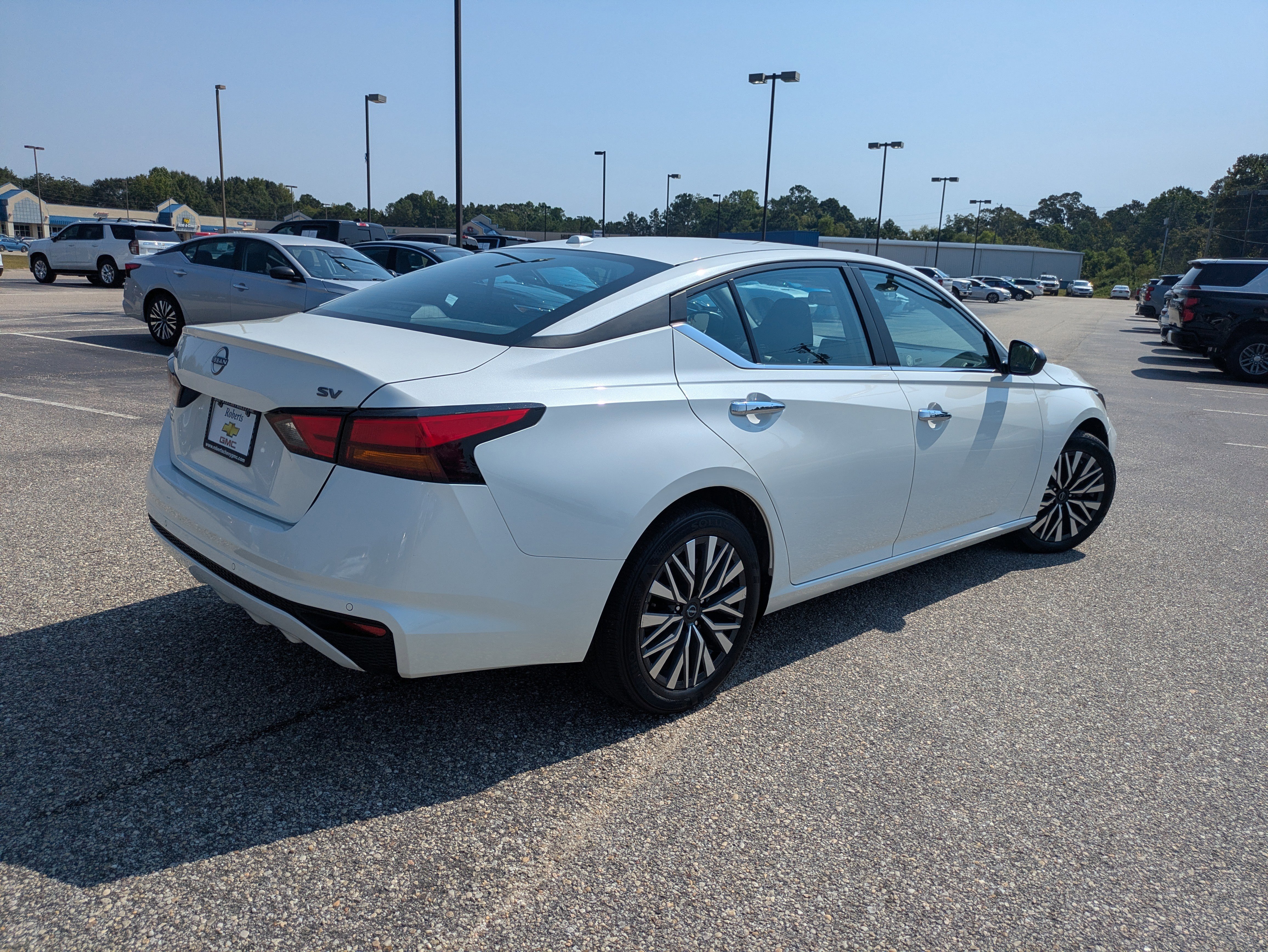 Used 2024 Nissan Altima 2.5 SV image 5