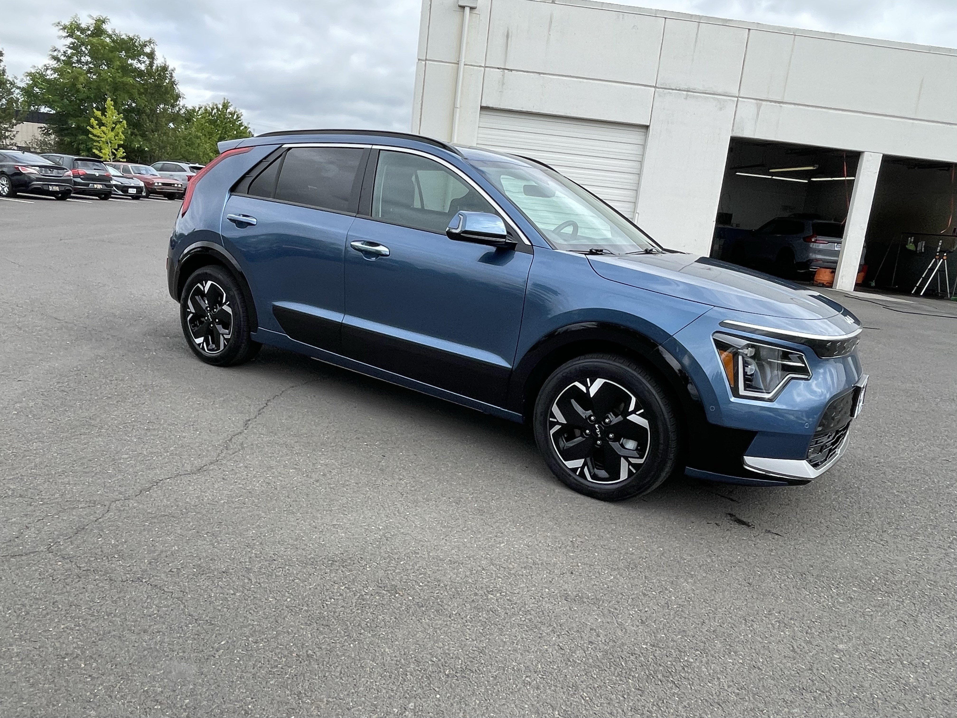 Used 2023 Kia Niro Wave FWD image 7