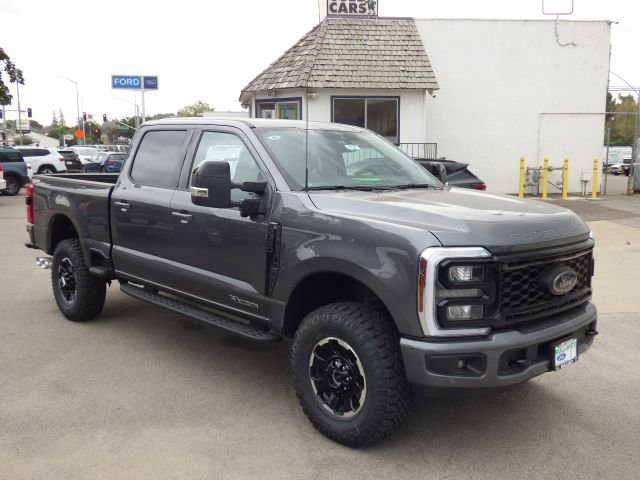 New 2026 Ford F350 Lariat w/ Tremor Off-Road Package