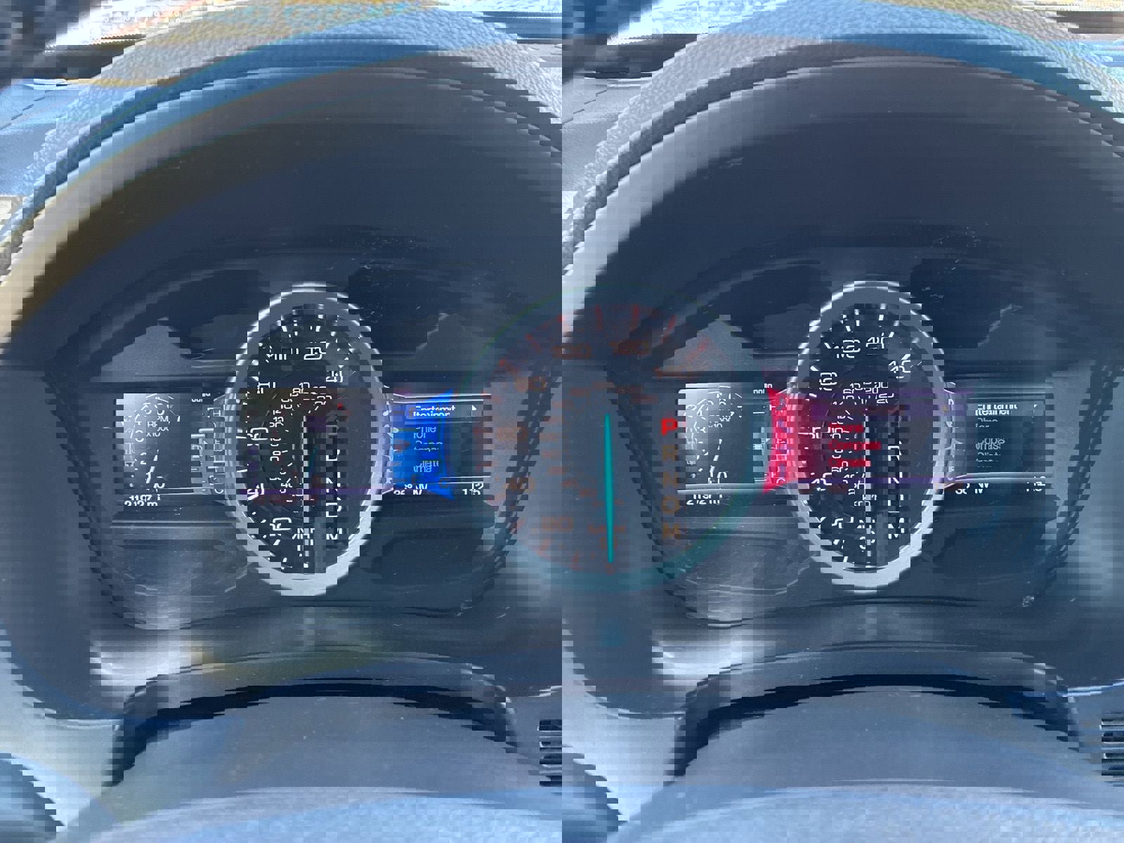 Used 2013 Ford Explorer XLT image 28