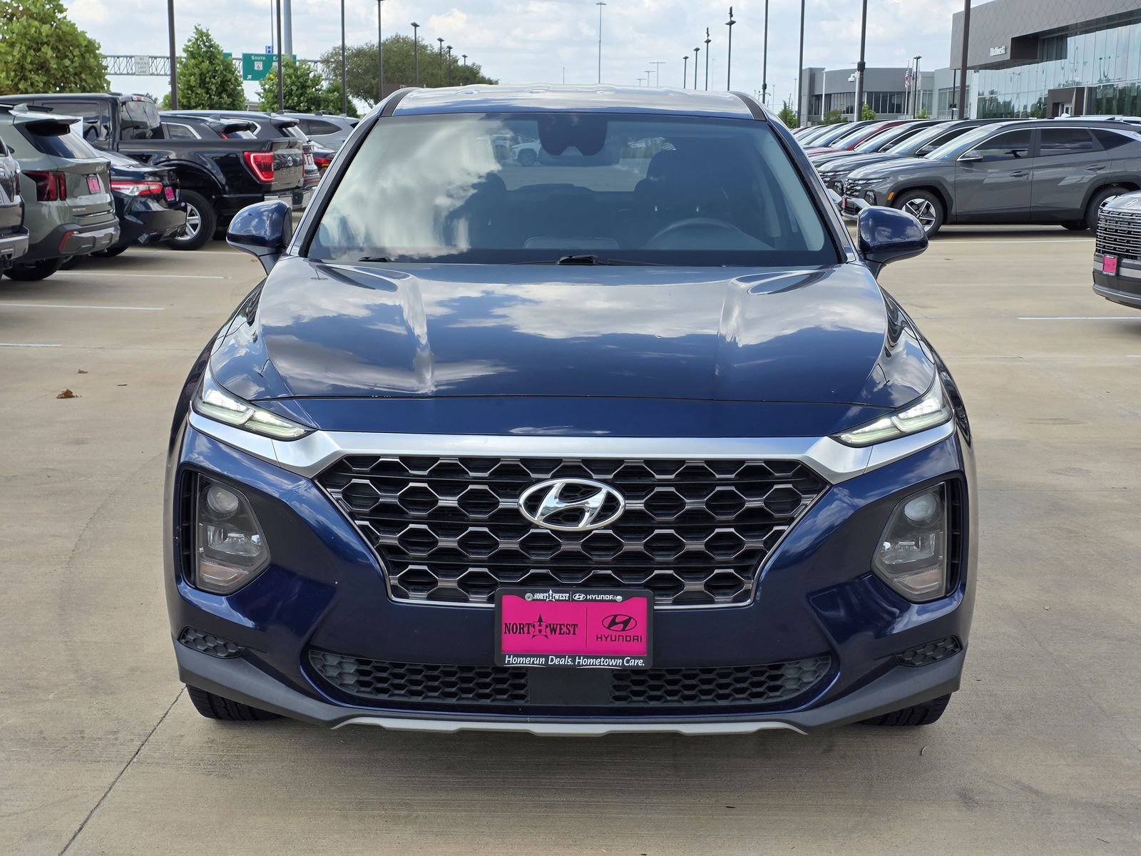 Used 2019 Hyundai Santa Fe SE image 4