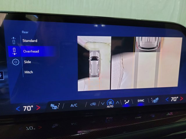 New 2026 Chevrolet Traverse Z71 w/ Driver Confidence Package image 17