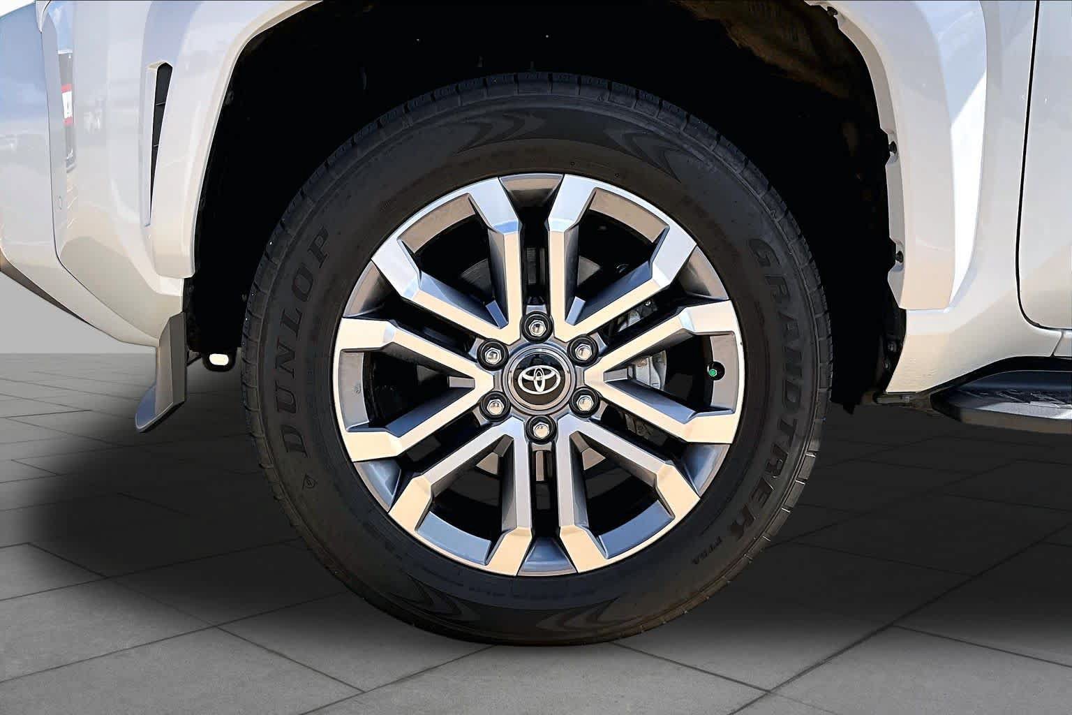Used 2026 Toyota 4Runner Limited AWD/4WD image 11