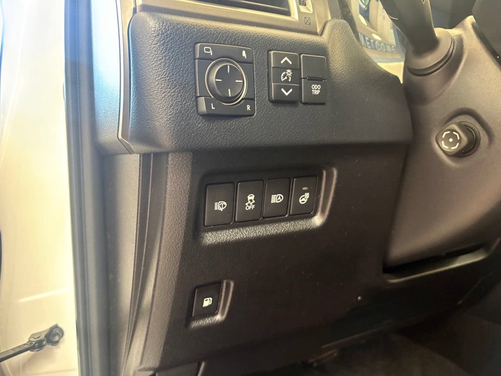 Used 2021 Lexus GX 460 Premium w/ Premium Package AWD/4WD image 22