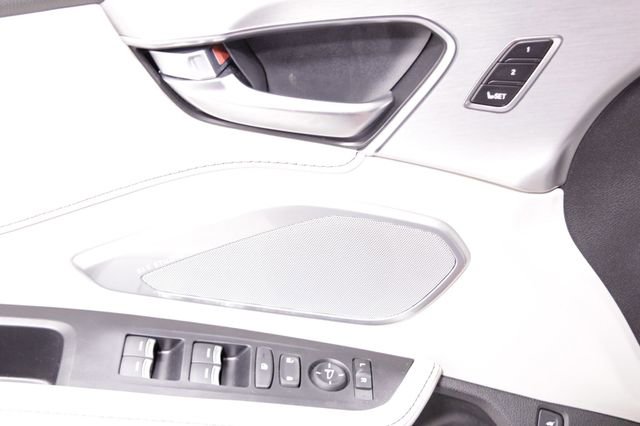 Used 2025 Acura RDX w/ Technology Package image 25