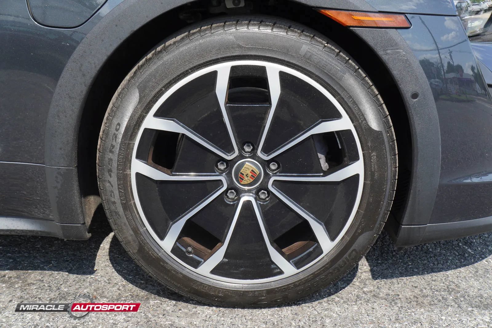 Used 2022 Porsche Taycan 4 Cross Turismo AWD/4WD image 10