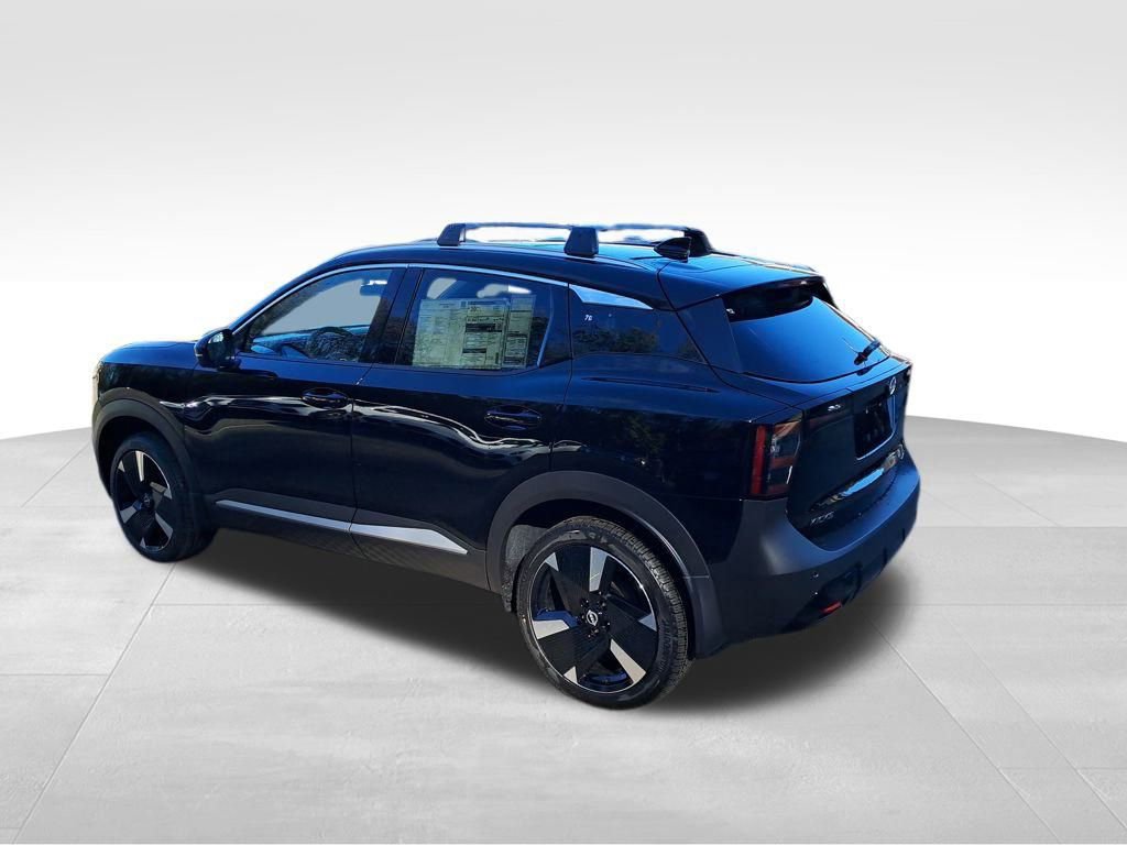 New 2026 Nissan Kicks SR w/ Cold Weather Package image 3