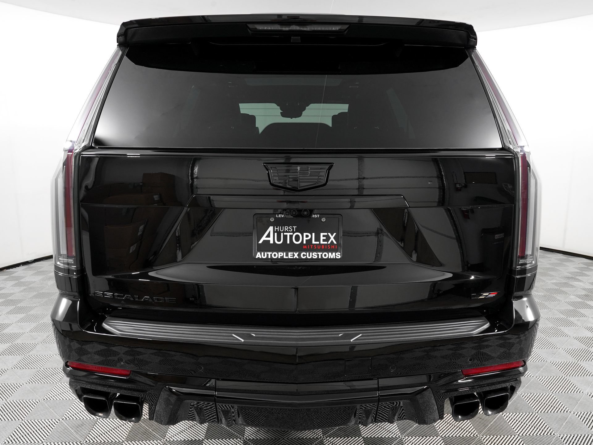 Used 2026 Cadillac Escalade V w/ LPO, ONYX Package AWD/4WD image 6