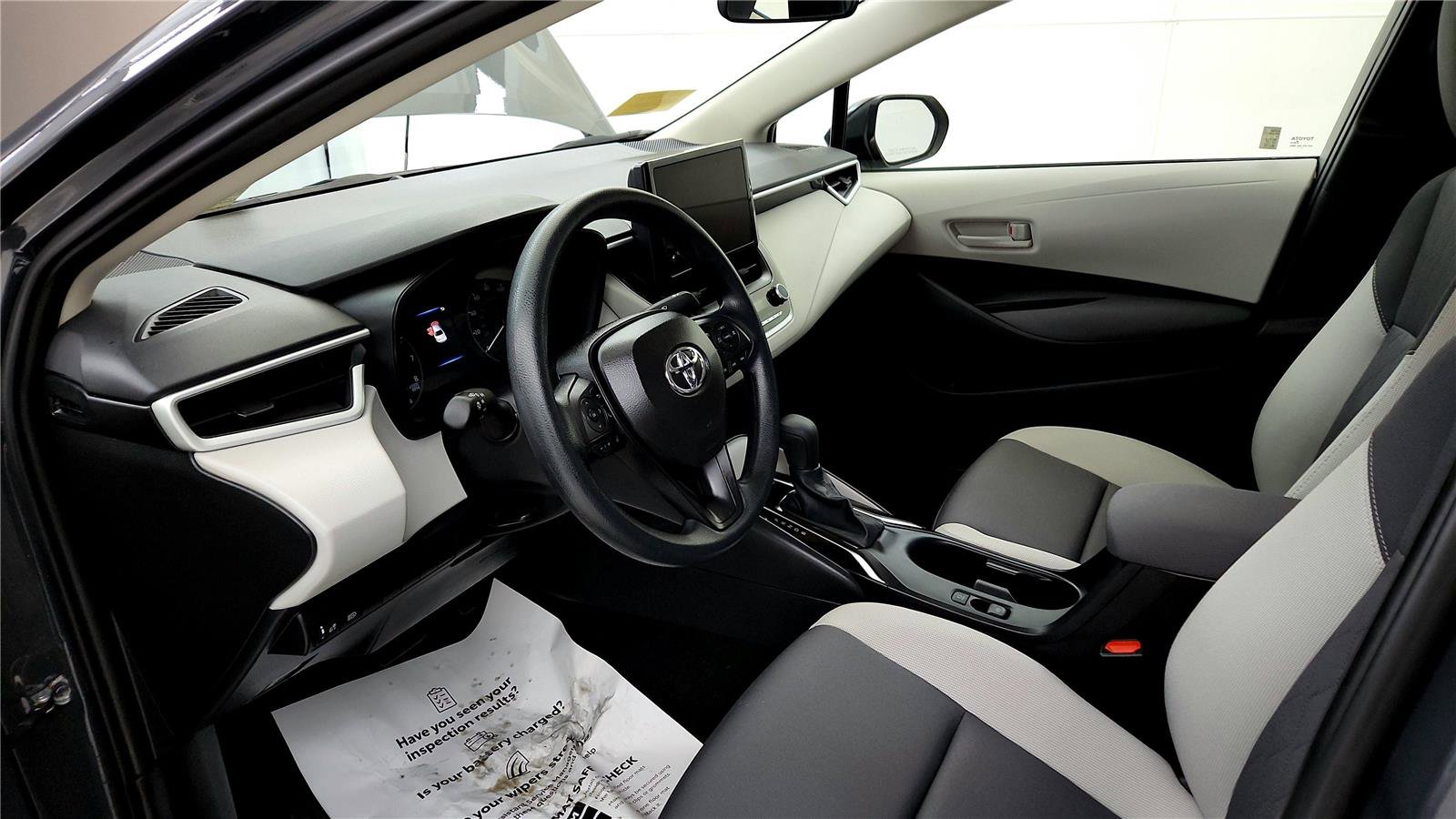 Certified 2025 Toyota Corolla LE image 15