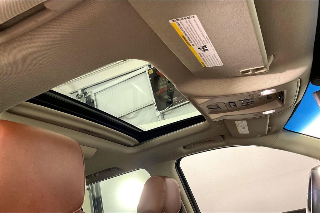 Used 2017 Cadillac Escalade Premium Luxury image 23