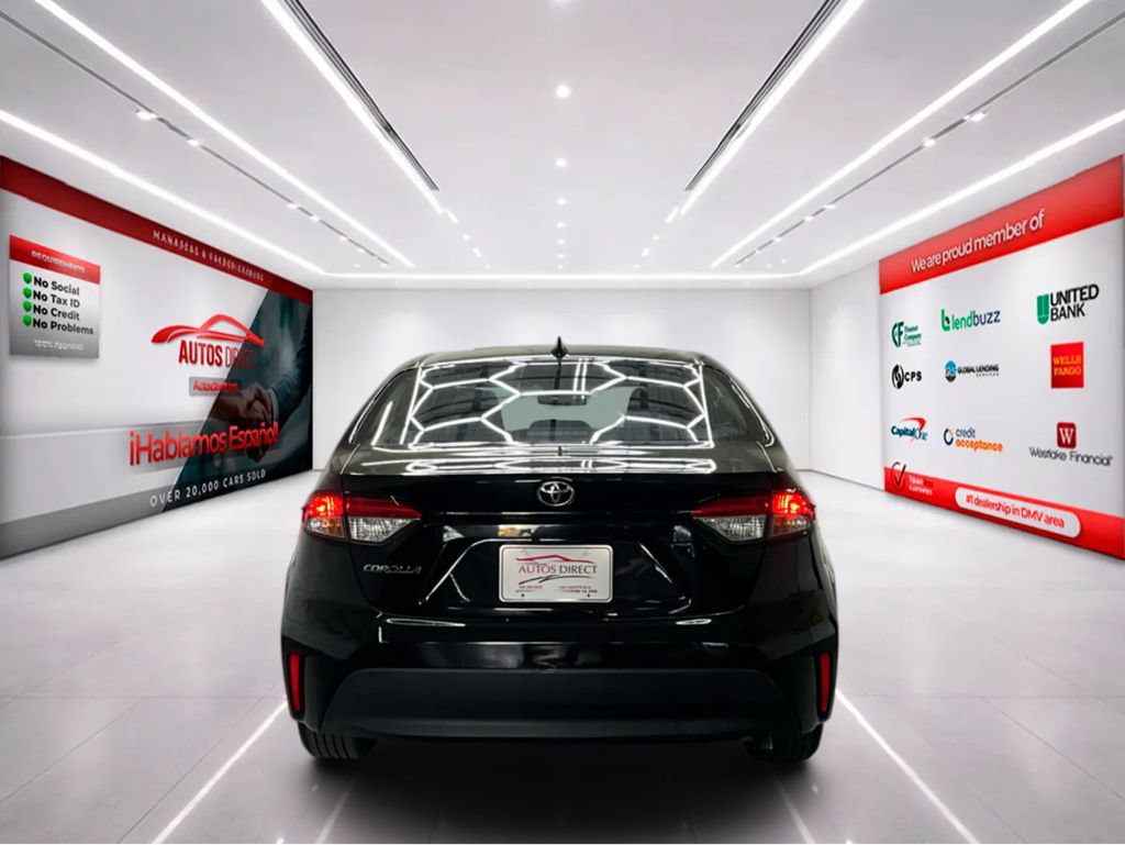 Used 2024 Toyota Corolla LE FWD image 7