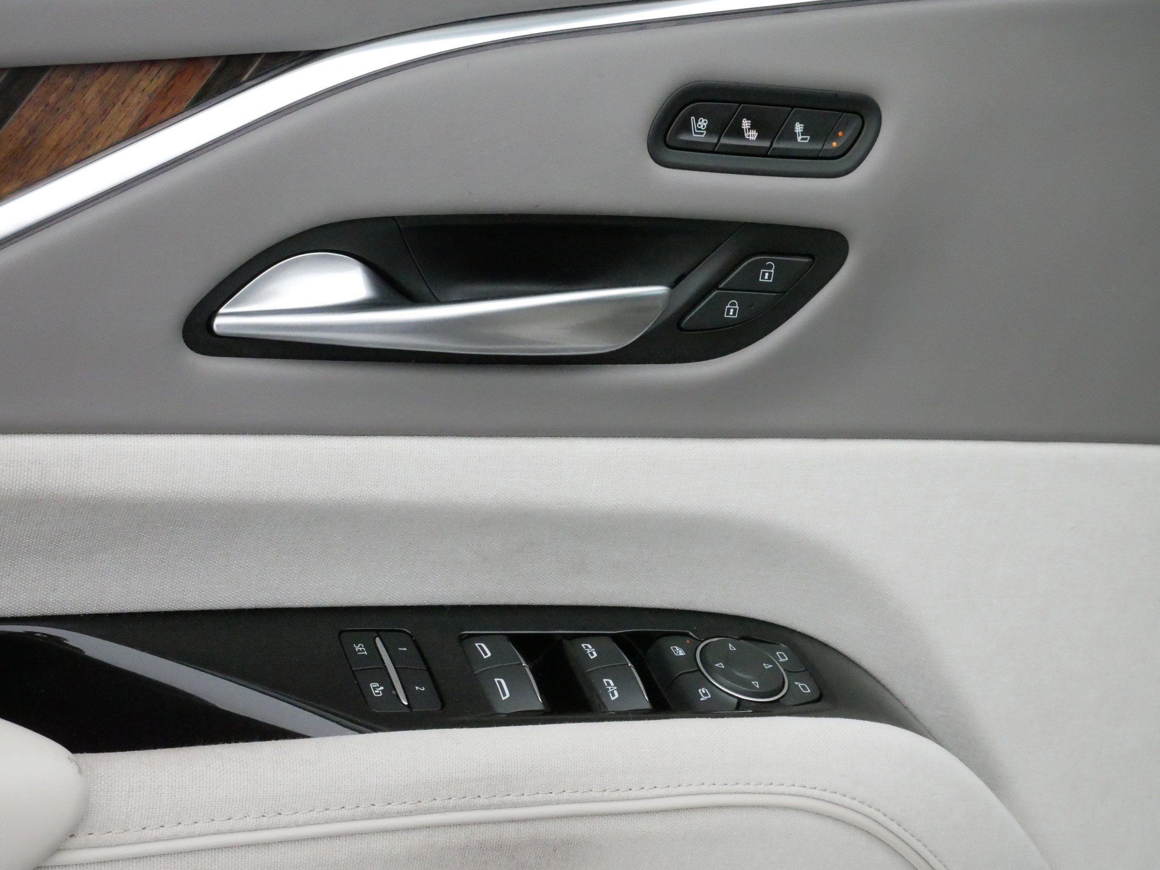 Certified 2023 Cadillac Escalade ESV Sport Platinum image 19