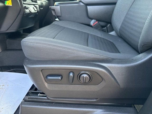 Used 2022 Chevrolet Silverado 2500 Custom w/ Custom Convenience Package image 25