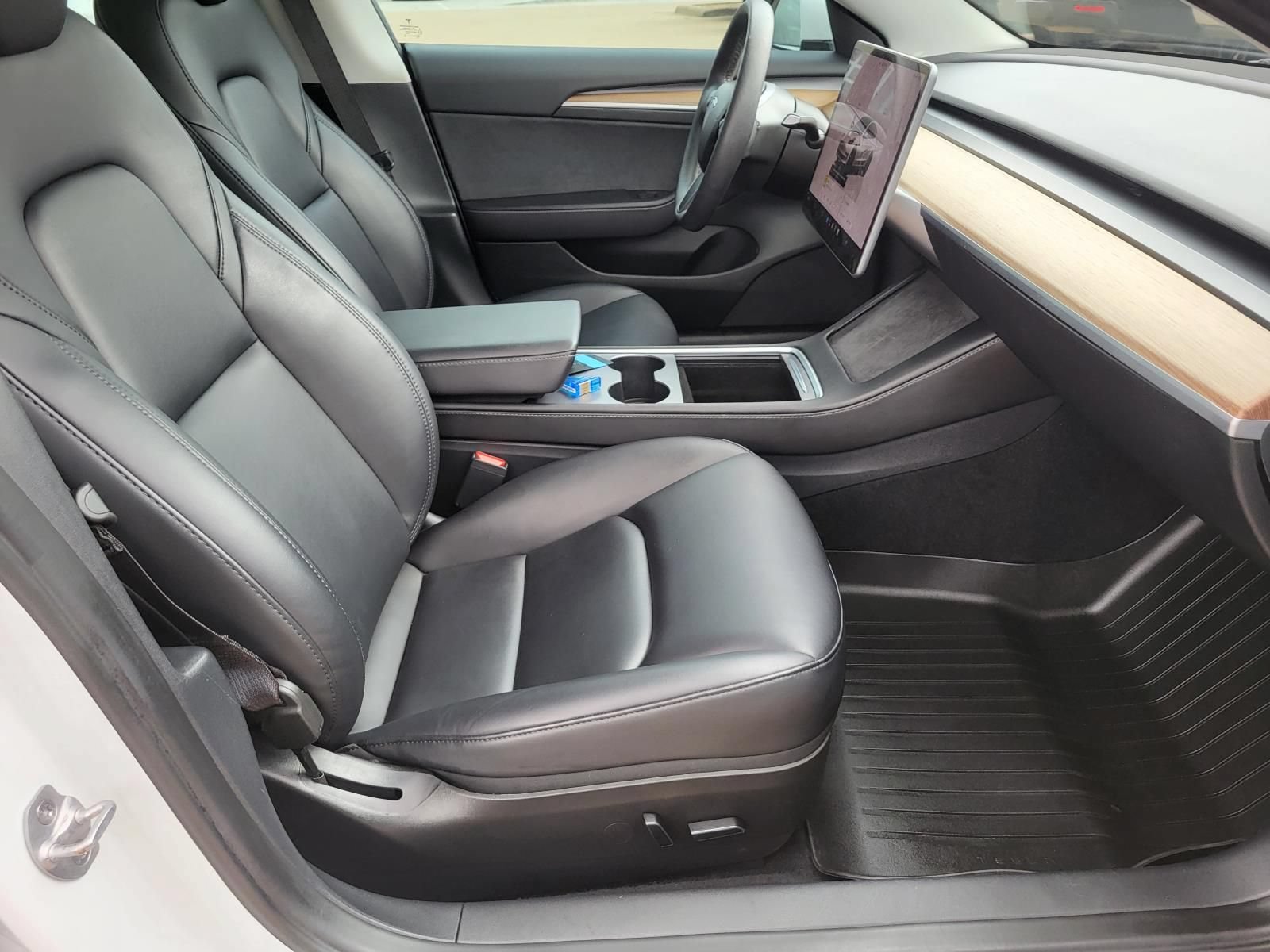 Used 2023 Tesla Model 3 Standard Range RWD image 8