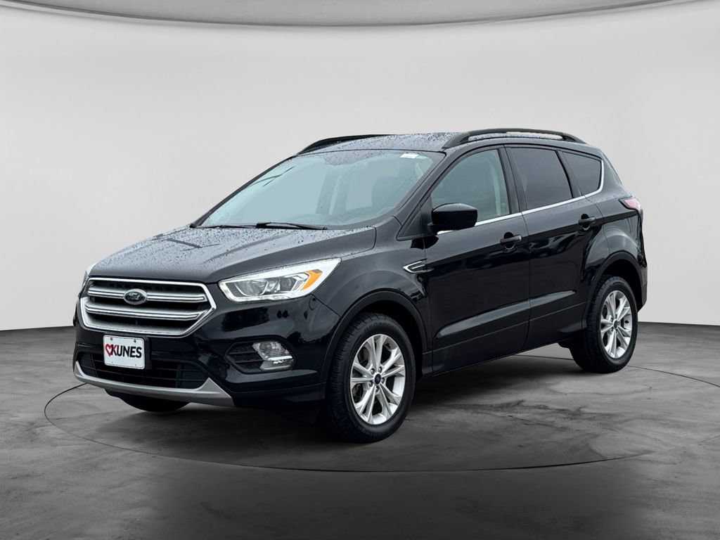 Used 2017 Ford Escape SE w/ SE Leather Comfort Package AWD/4WD image 3