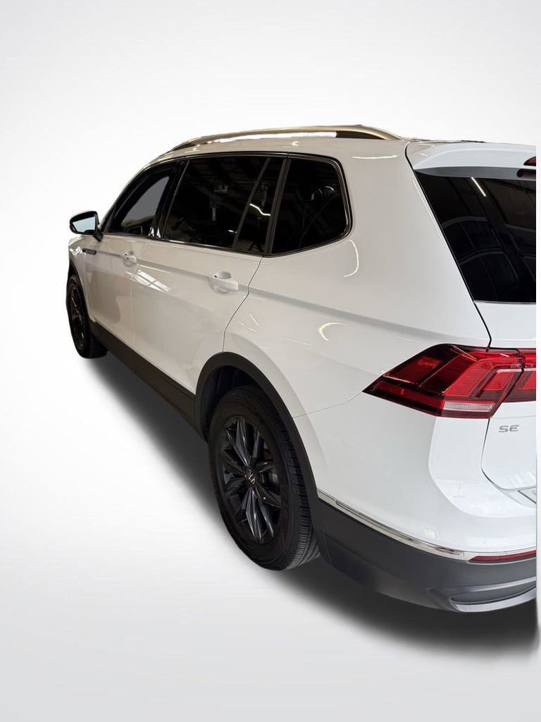 Used 2024 Volkswagen Tiguan SE image 72