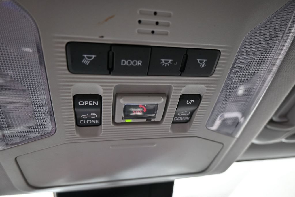 Used 2025 Toyota RAV4 XLE Premium FWD image 31