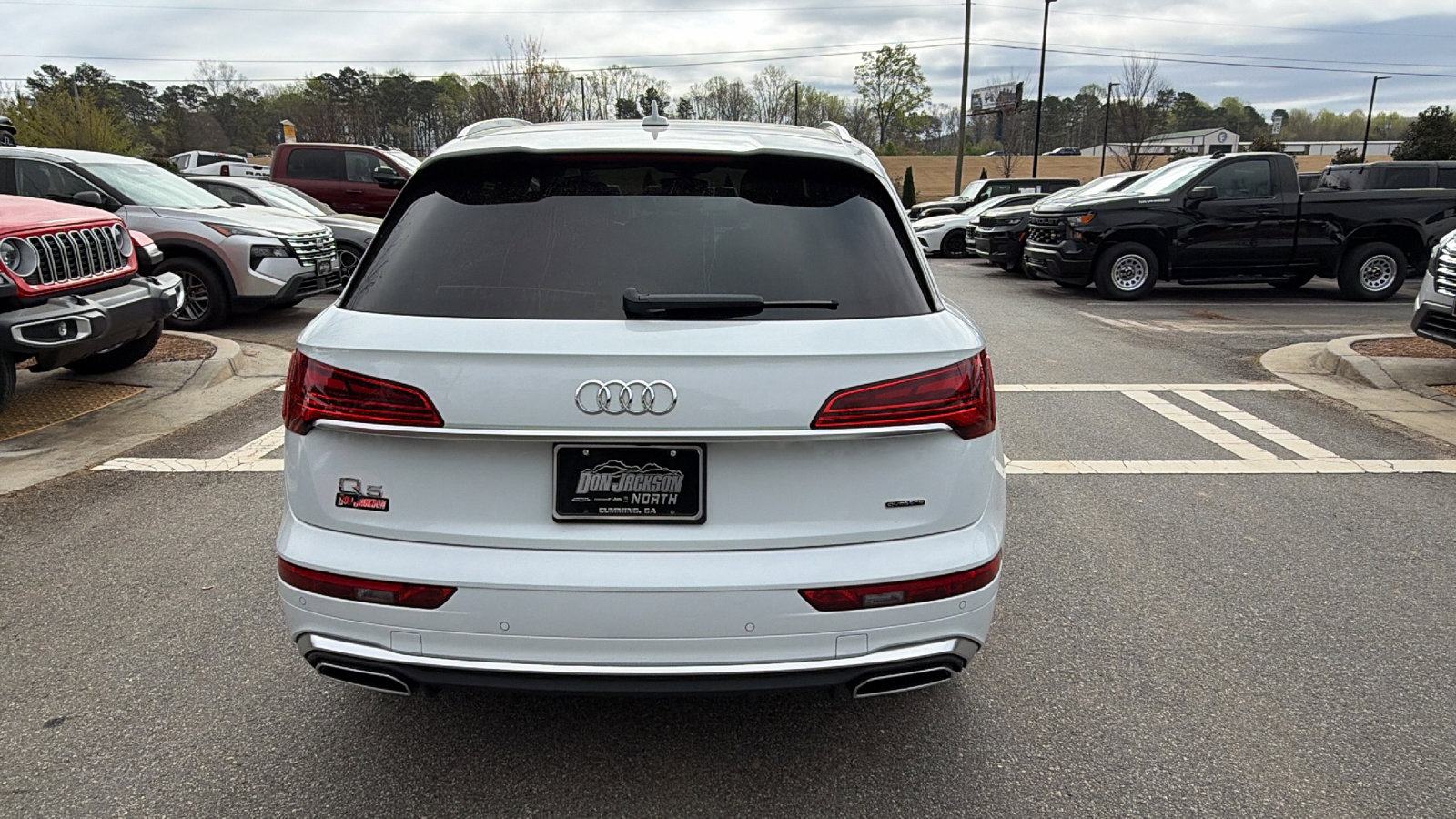 Used 2024 Audi Q5 e Premium Plus w/ Premium Plus Package image 9