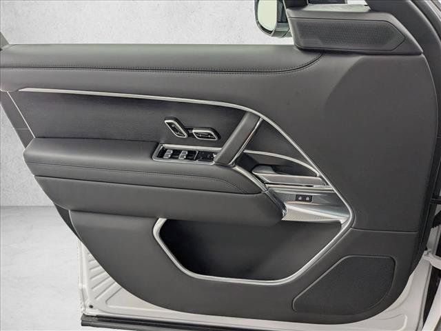 New 2026 Land Rover Range Rover Long Wheelbase SE AWD/4WD image 22