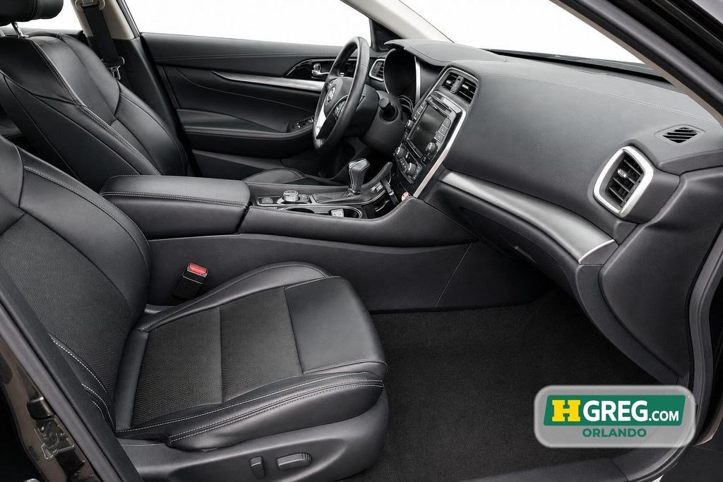 Used 2023 Nissan Maxima SL FWD image 11