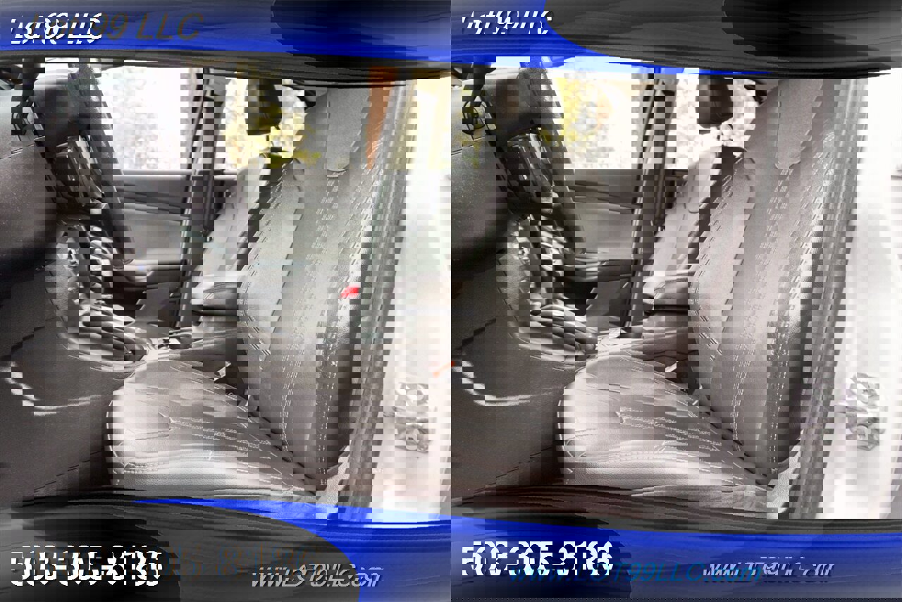 Used 2012 Ford Focus Titanium image 13