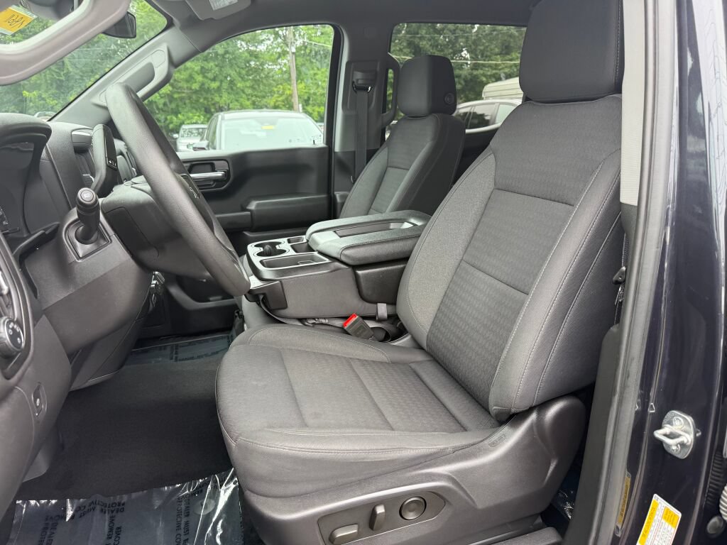 Used 2024 Chevrolet Silverado 1500 Custom Trail Boss w/ LPO, Dark Essentials Package AWD/4WD image 10