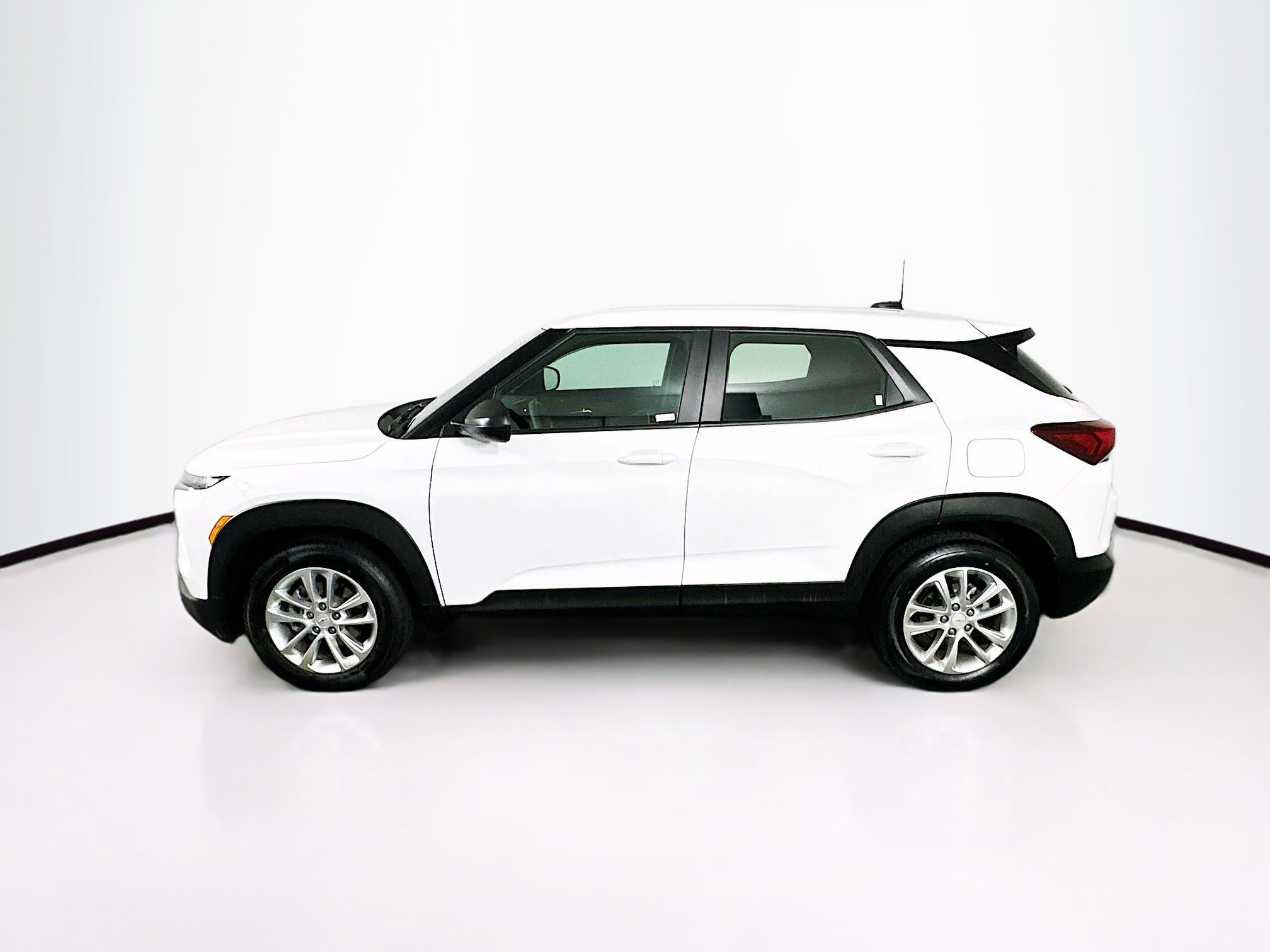 Used 2024 Chevrolet TrailBlazer LS image 4