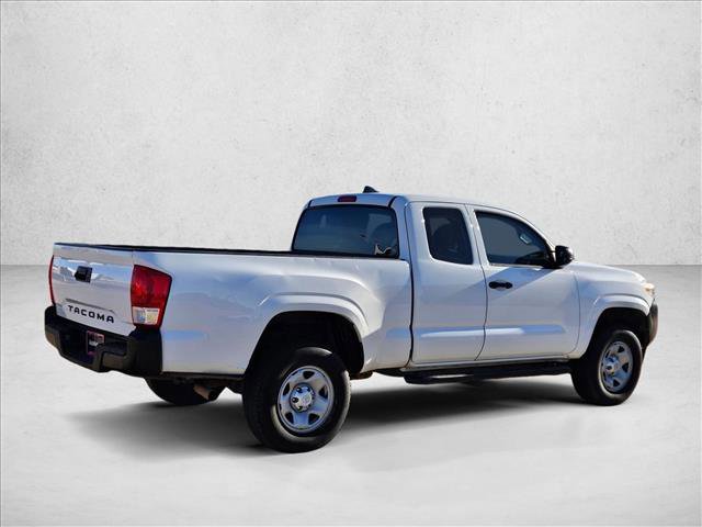 Used 2016 Toyota Tacoma SR image 5