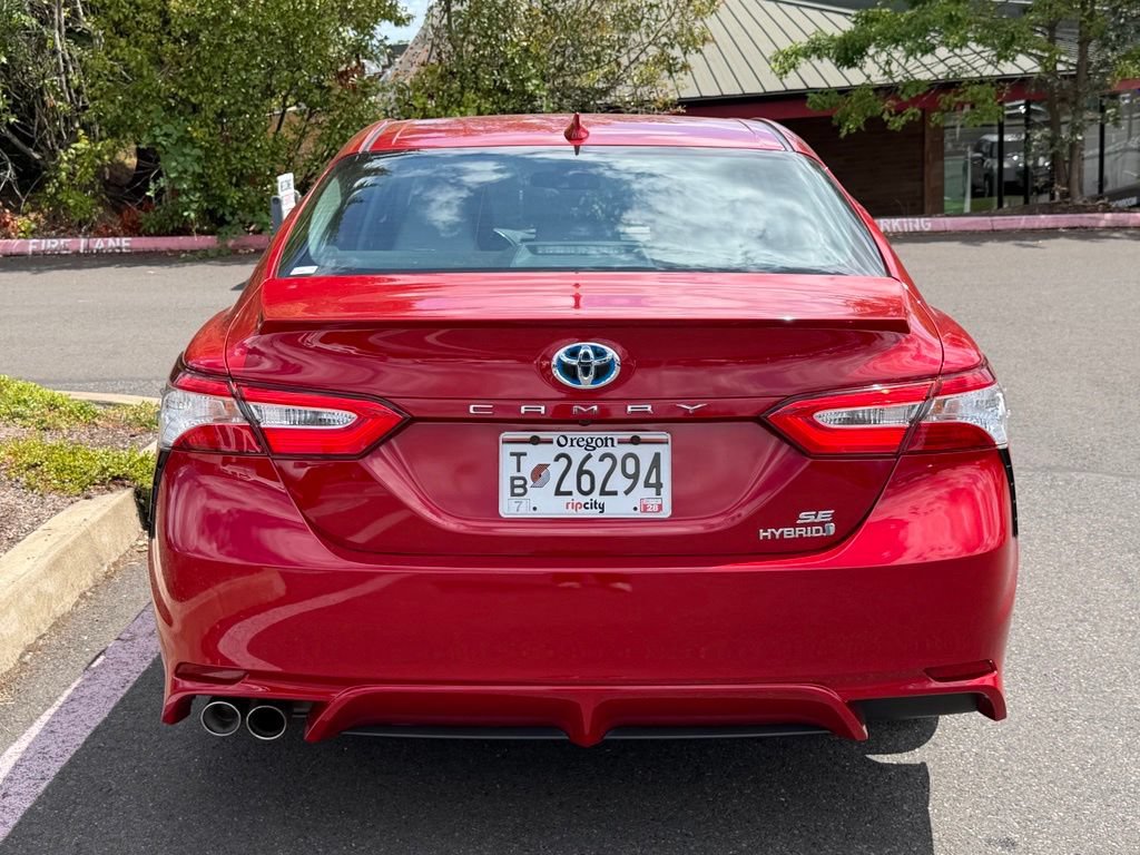 Used 2020 Toyota Camry SE FWD image 6