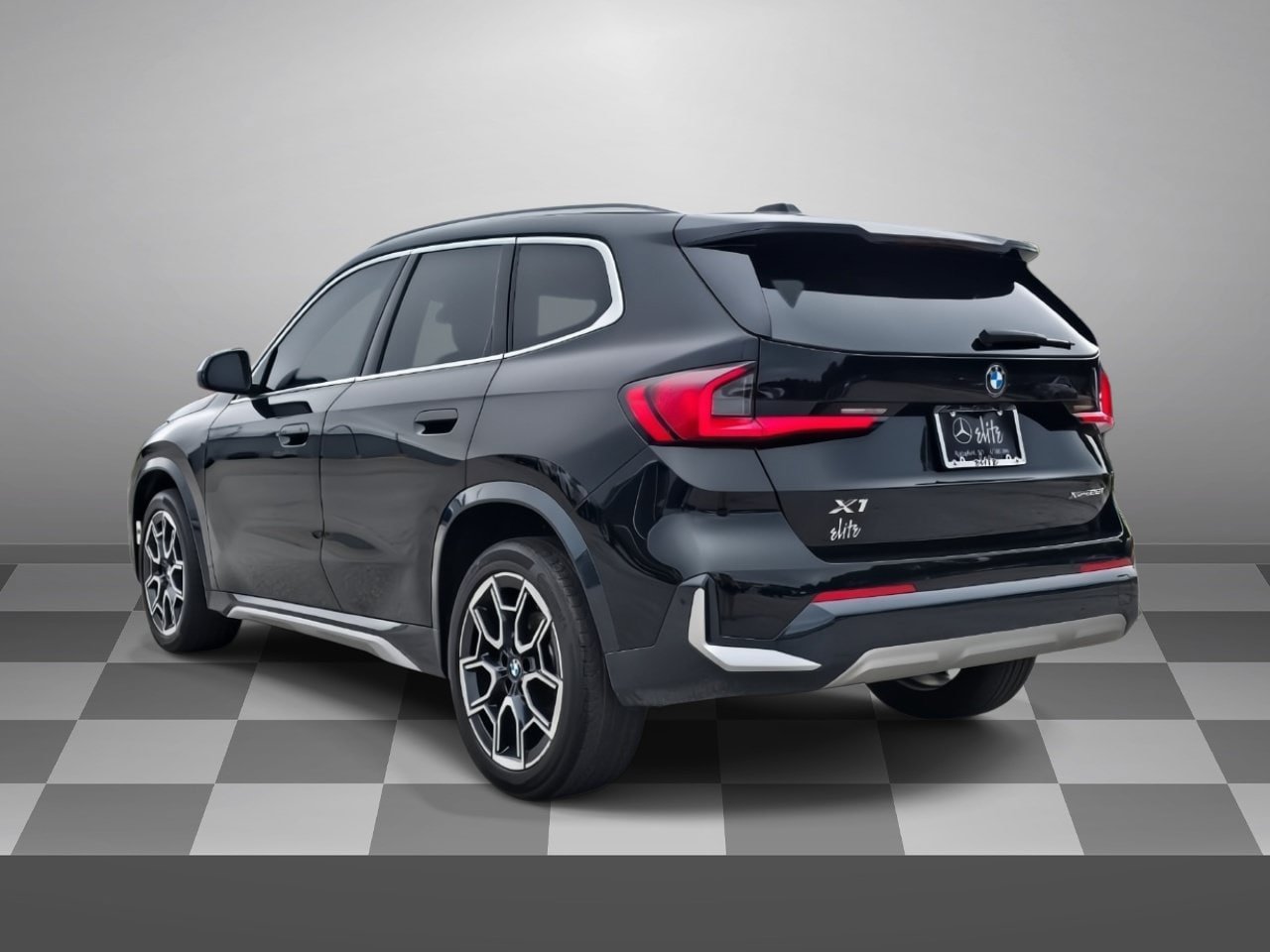 Used 2024 BMW X1 xDrive28i w/ Premium Package AWD/4WD image 4