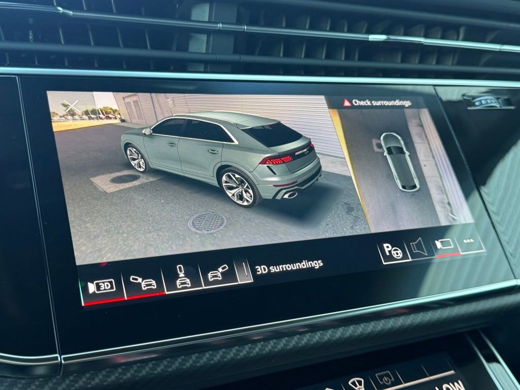 Used 2024 Audi RS Q8 w/ Black Optic Package image 39