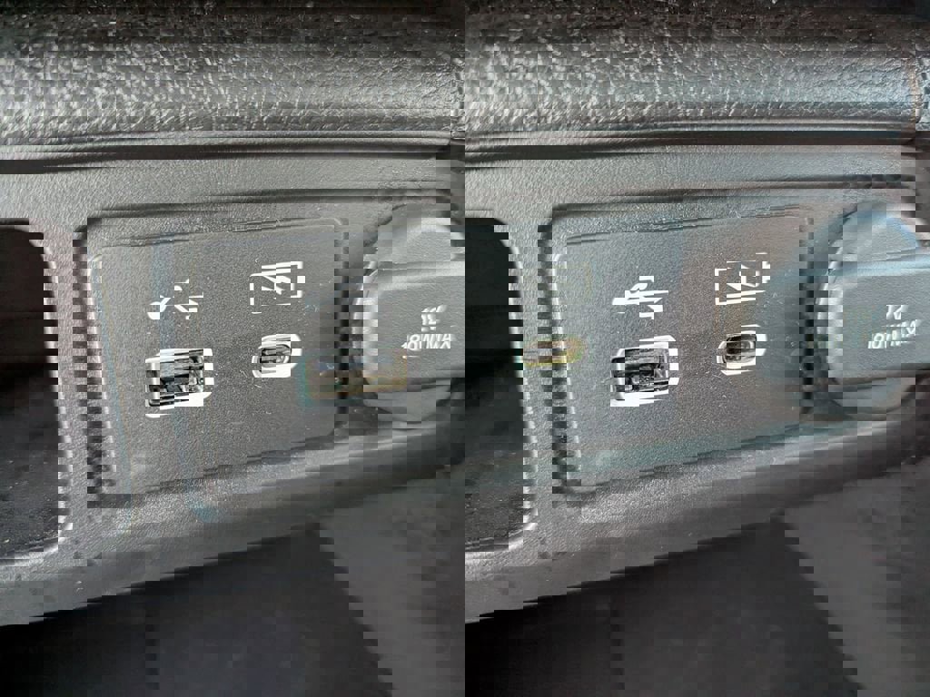 Used 2025 Honda Pilot Touring image 23