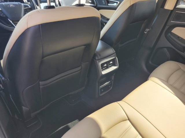 Certified 2024 Ford Edge SEL w/ Convenience Package AWD/4WD image 12