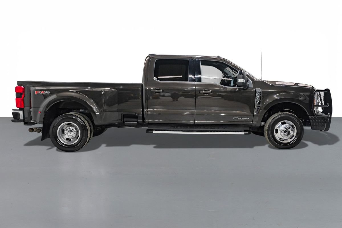 Used 2024 Ford F350 Lariat w/ FX4 Off-Road Package image 5