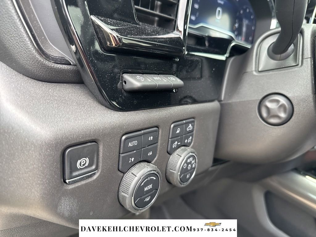 Used 2025 Chevrolet Silverado 1500 ZR2 w/ Technology Package image 11