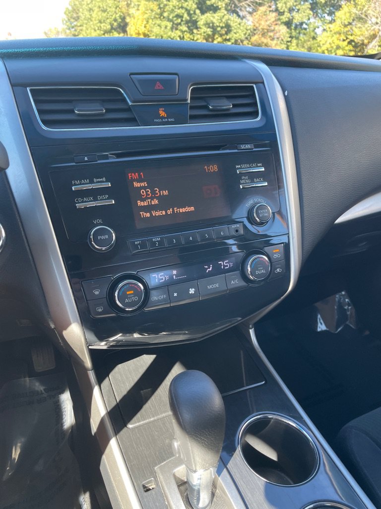 Used 2013 Nissan Altima 2.5 SV FWD image 13