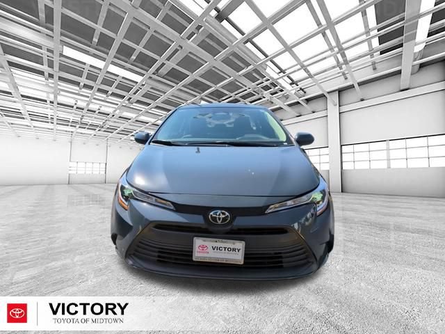 Certified 2025 Toyota Corolla LE FWD image 9