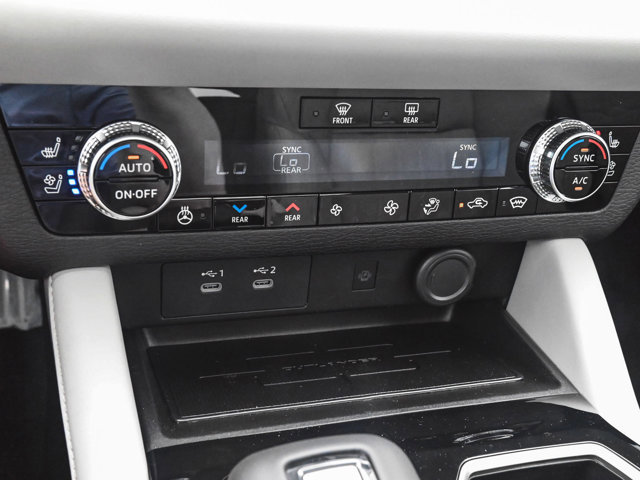 New 2025 Mitsubishi Outlander SEL image 23