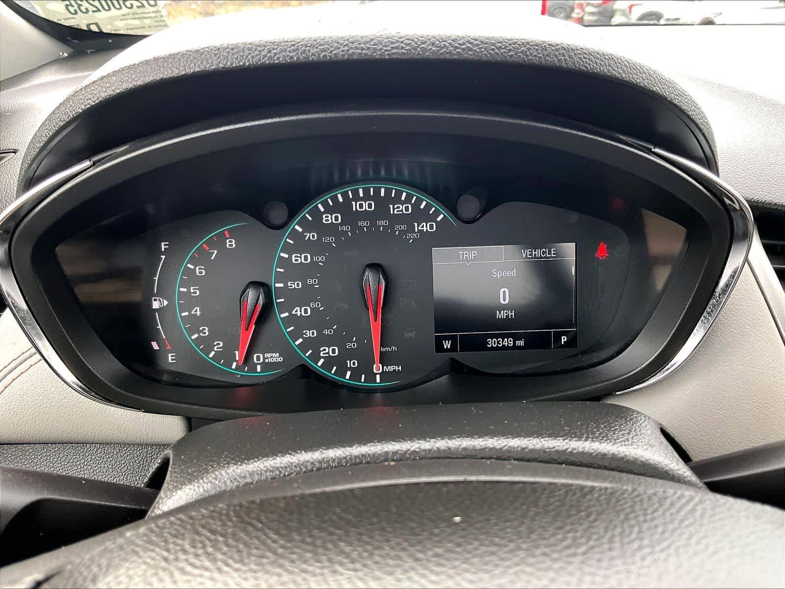 Used 2022 Chevrolet Trax LT w/ LT Convenience Package AWD/4WD image 24