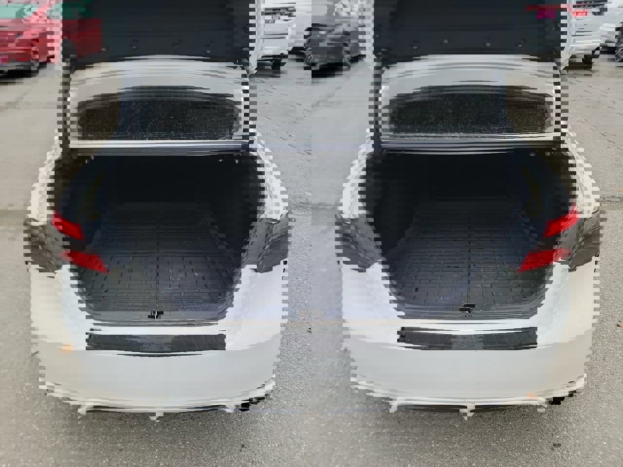 Used 2020 Toyota Camry SE image 21