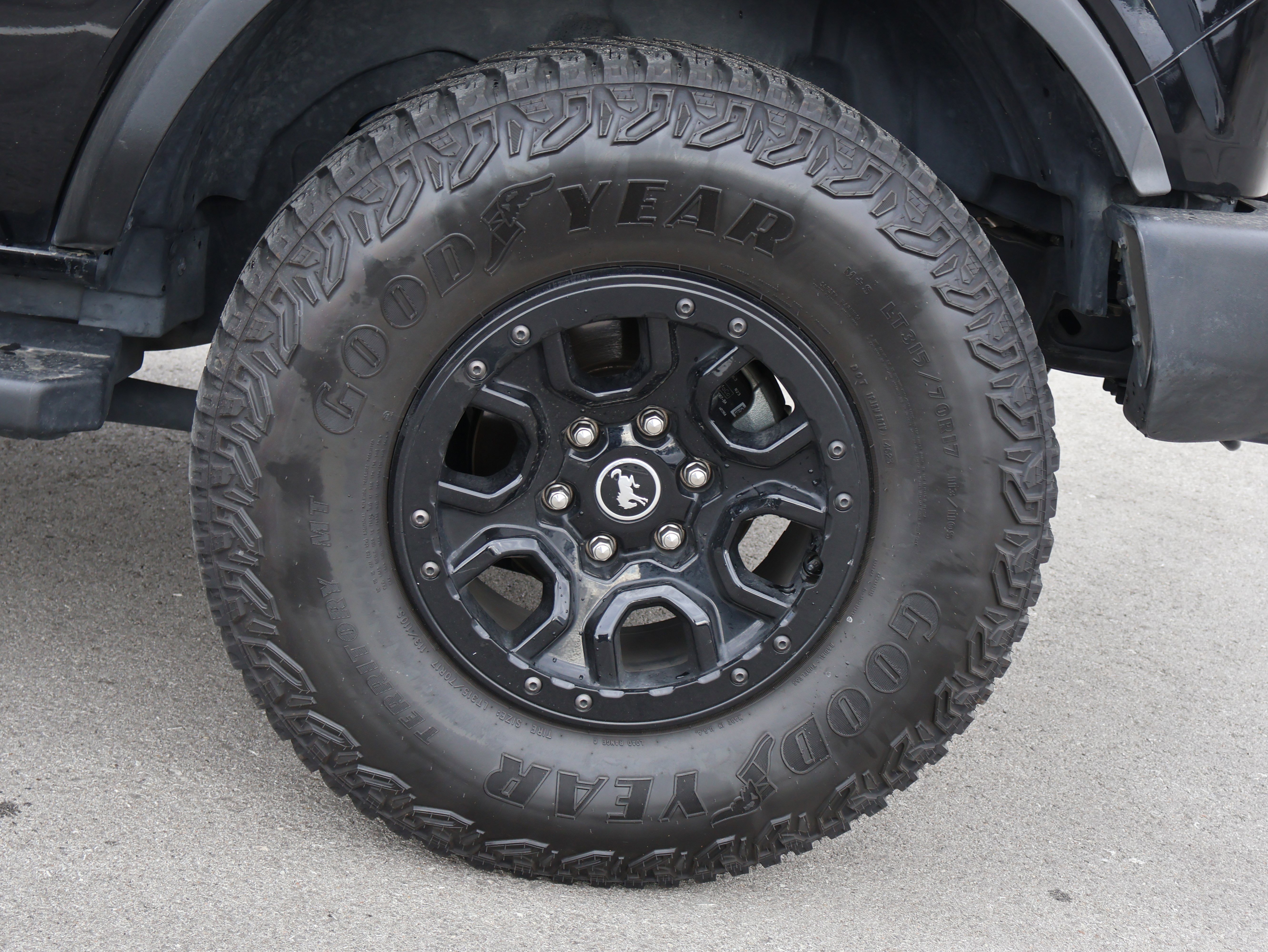 Used 2023 Ford Bronco Wildtrak image 39